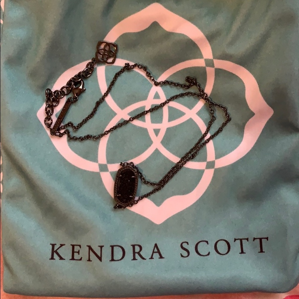 Black kendra scott necklace